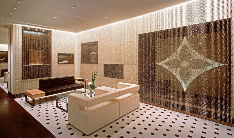 LV VIP FURNITURE, Kobe