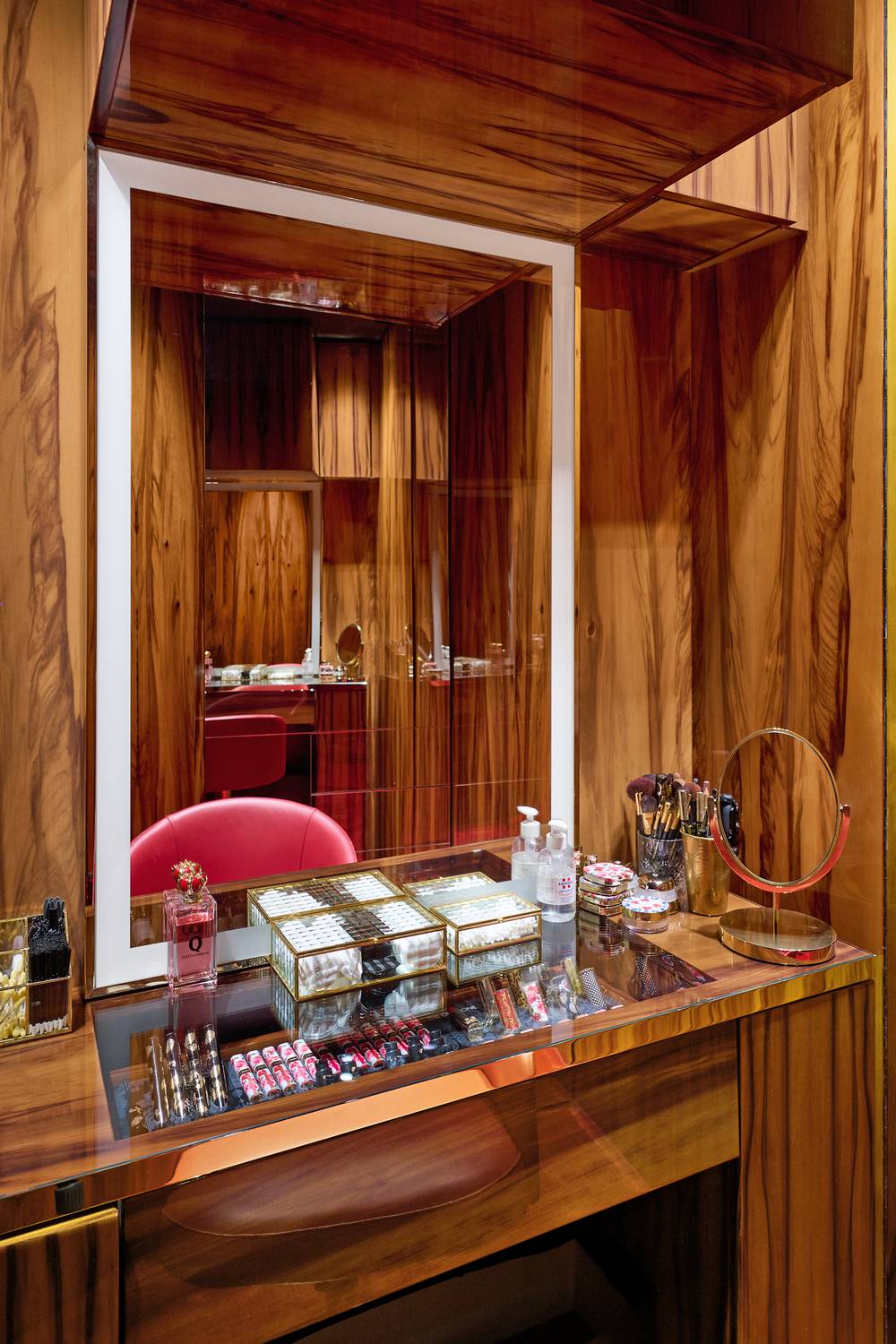 DOLCE & GABBANA Via della Spiga BEAUTY, Milan
