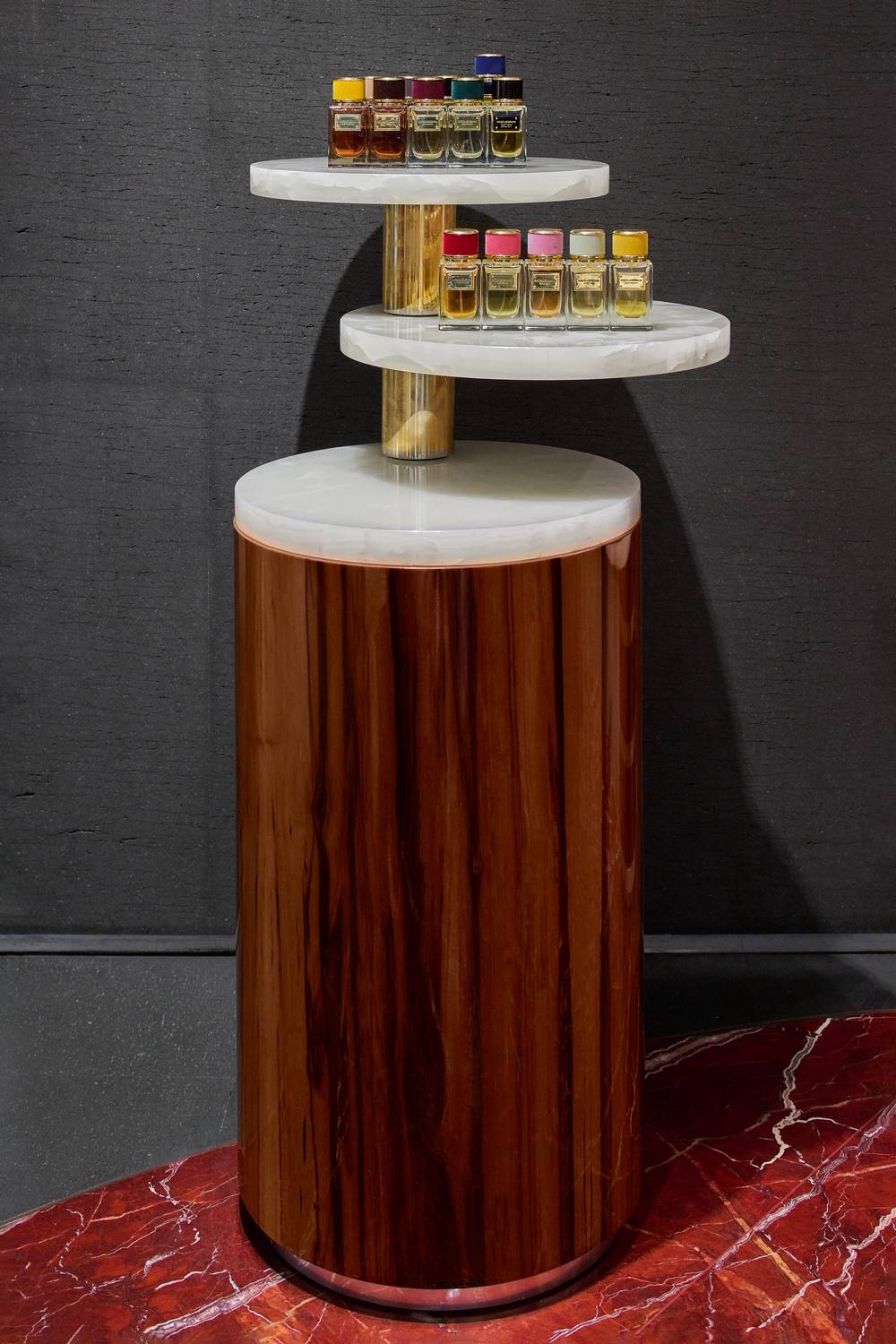 DG Via della Spiga BEAUTY FURNITURE, Milan
