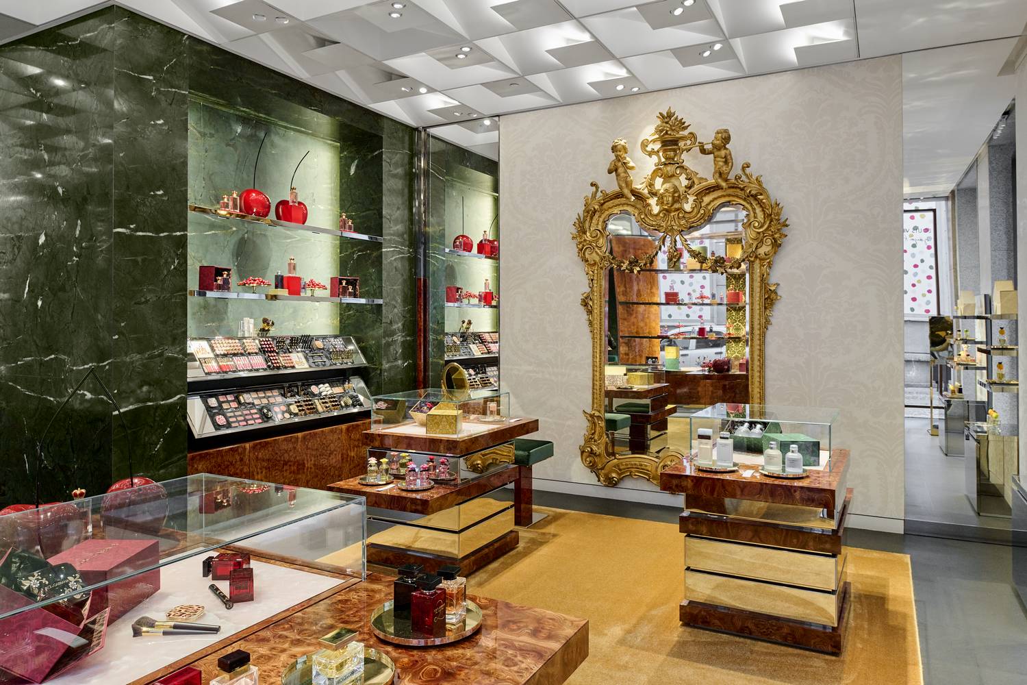 DOLCE & GABBANA Via Monte Napoleone BEAUTY, Milan