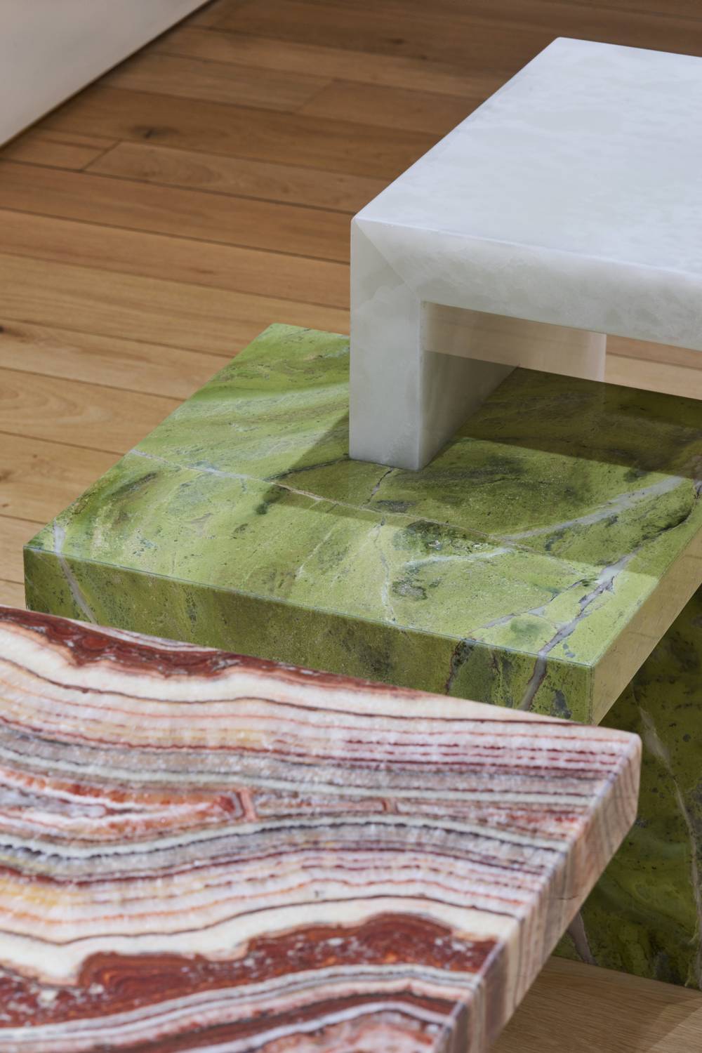 SIMPLICITY SIDE TABLE Charm Collection, Milano