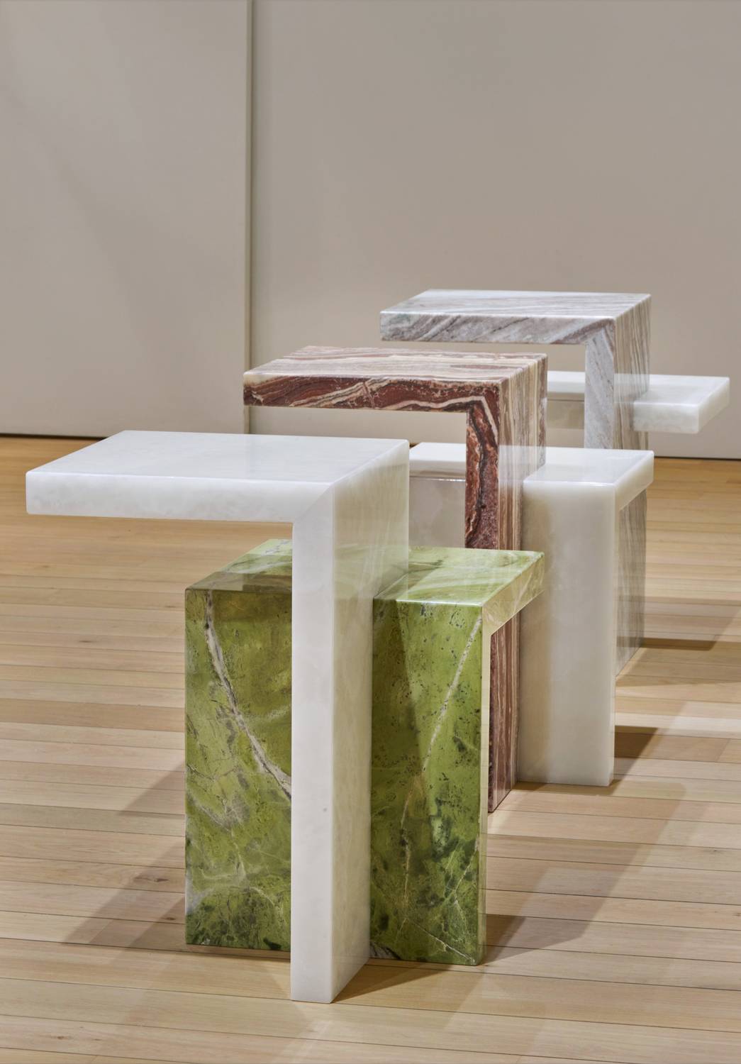 SIMPLICITY SIDE TABLE Charm Collection, Milano