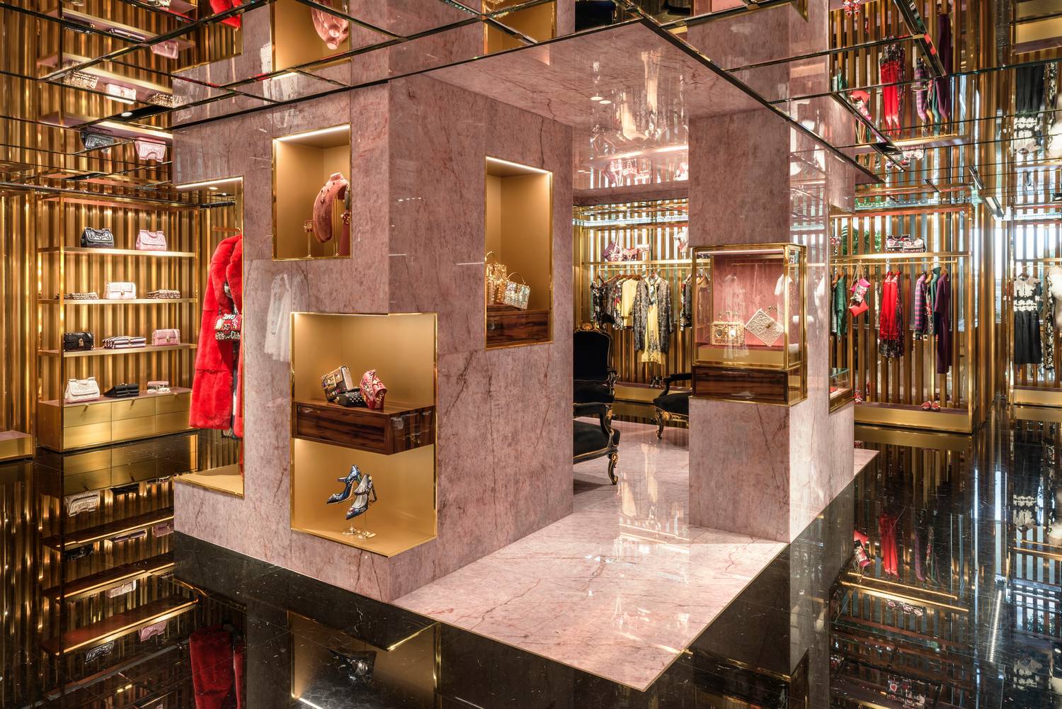 DOLCE & GABBANA, Monaco