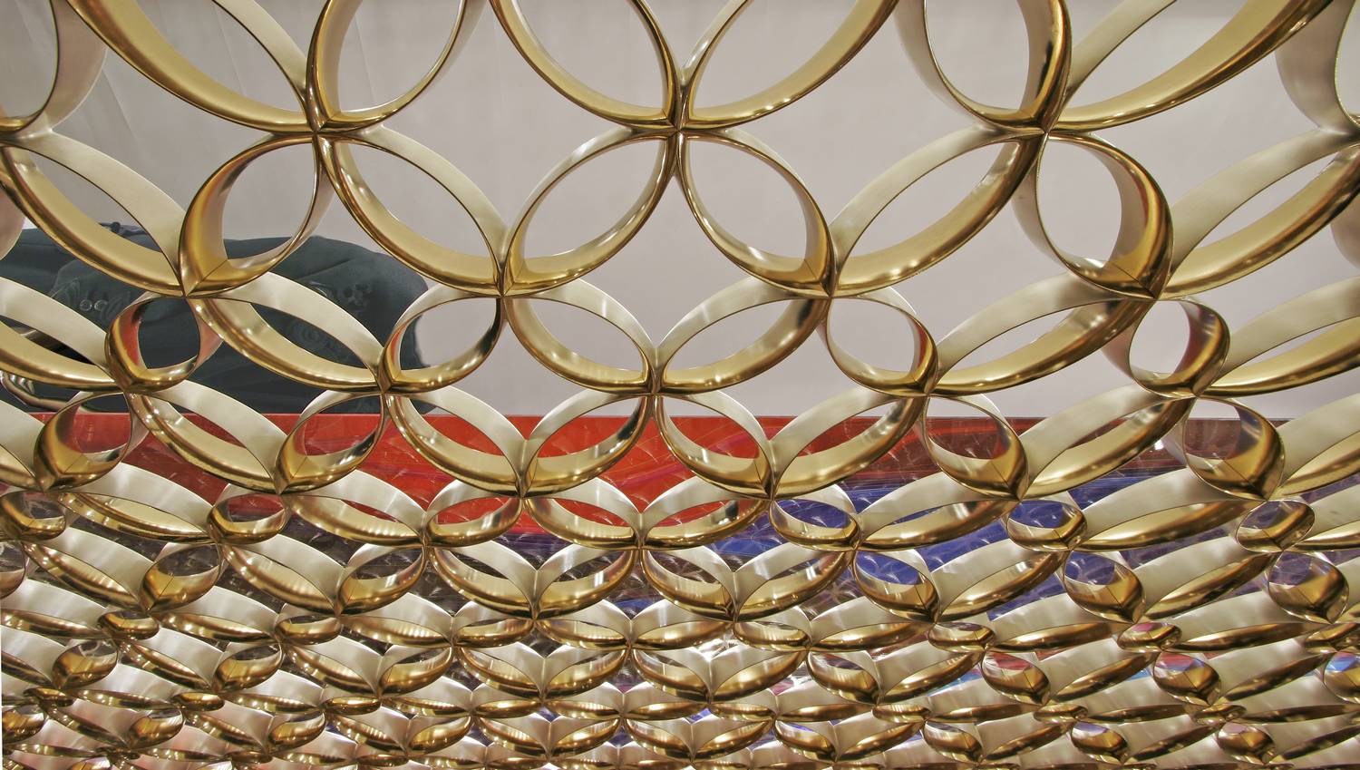 LOUIS VUITTON, Paris Avenue des Champs Elysées