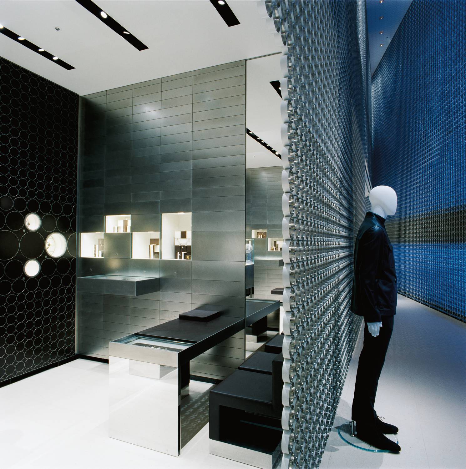 LOUIS VUITTON, Tokyo Roppongi