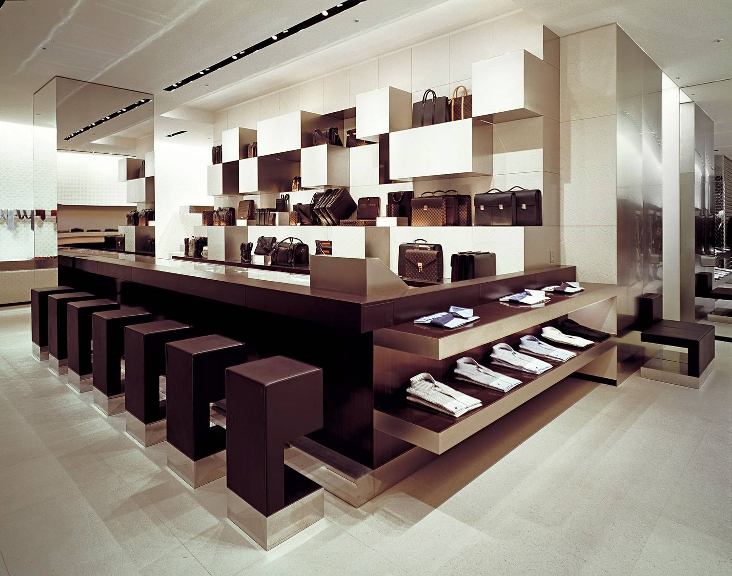 LOUIS VUITTON, Tokyo Roppongi