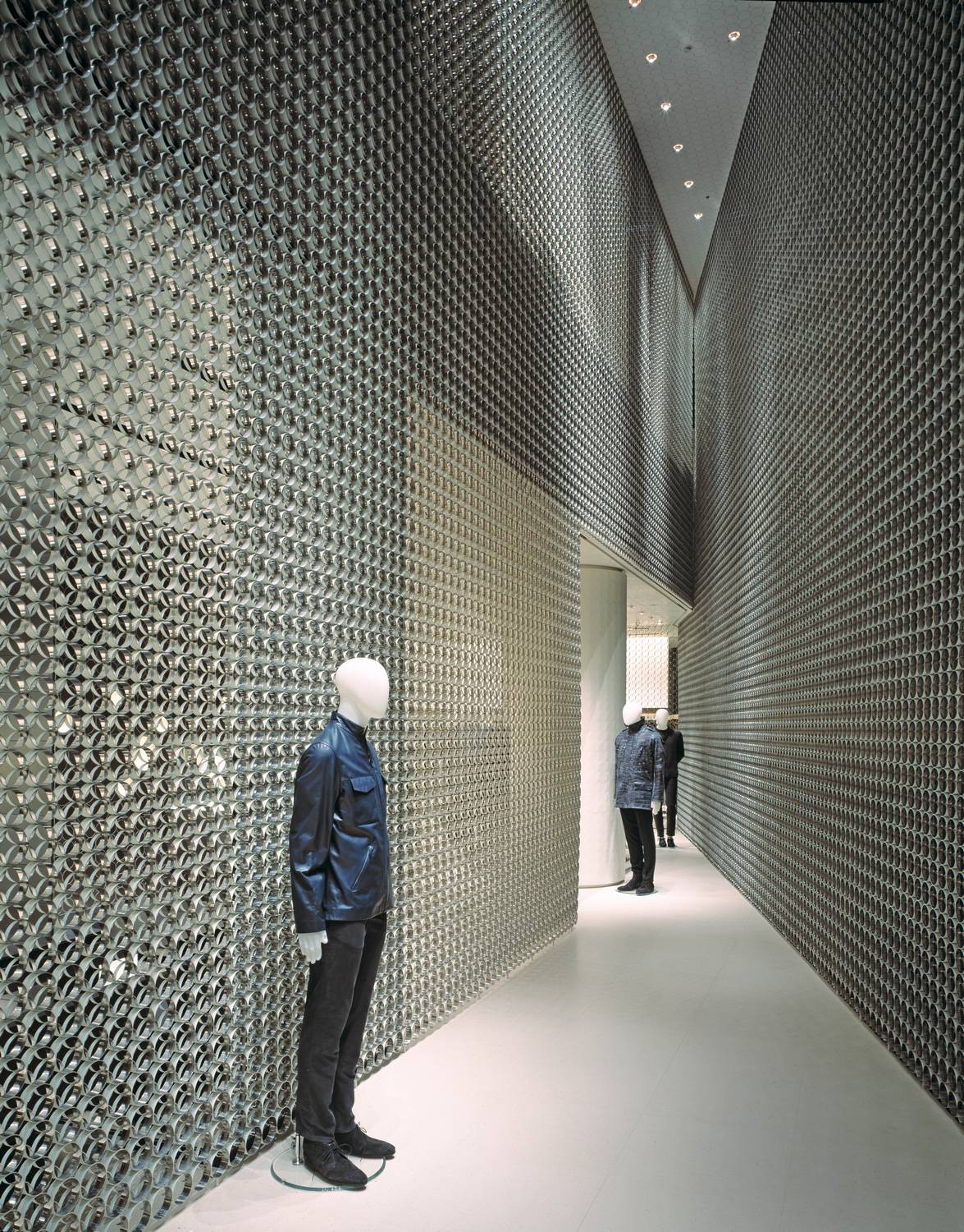 LOUIS VUITTON, Tokyo Roppongi