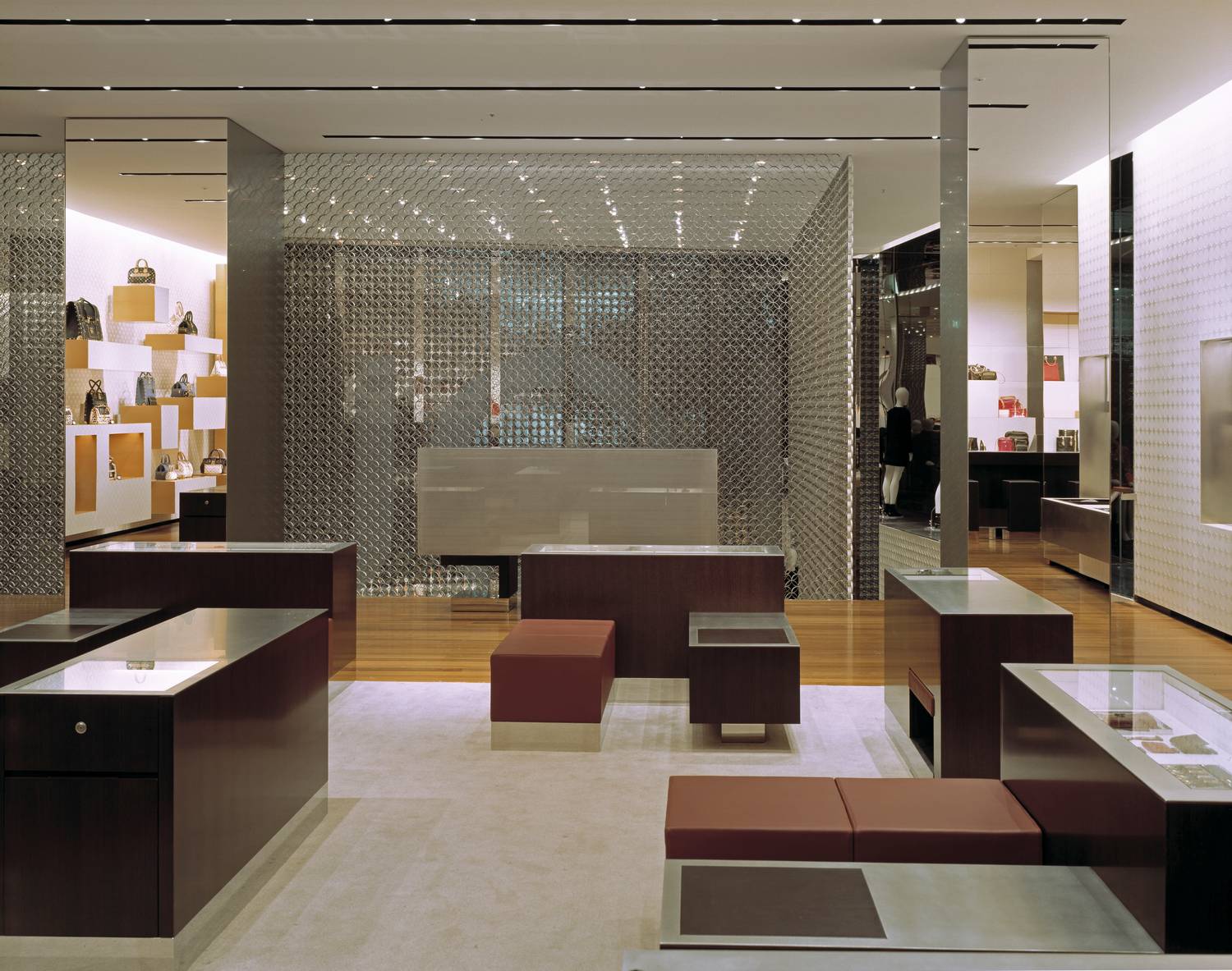 LOUIS VUITTON, Tokyo Roppongi
