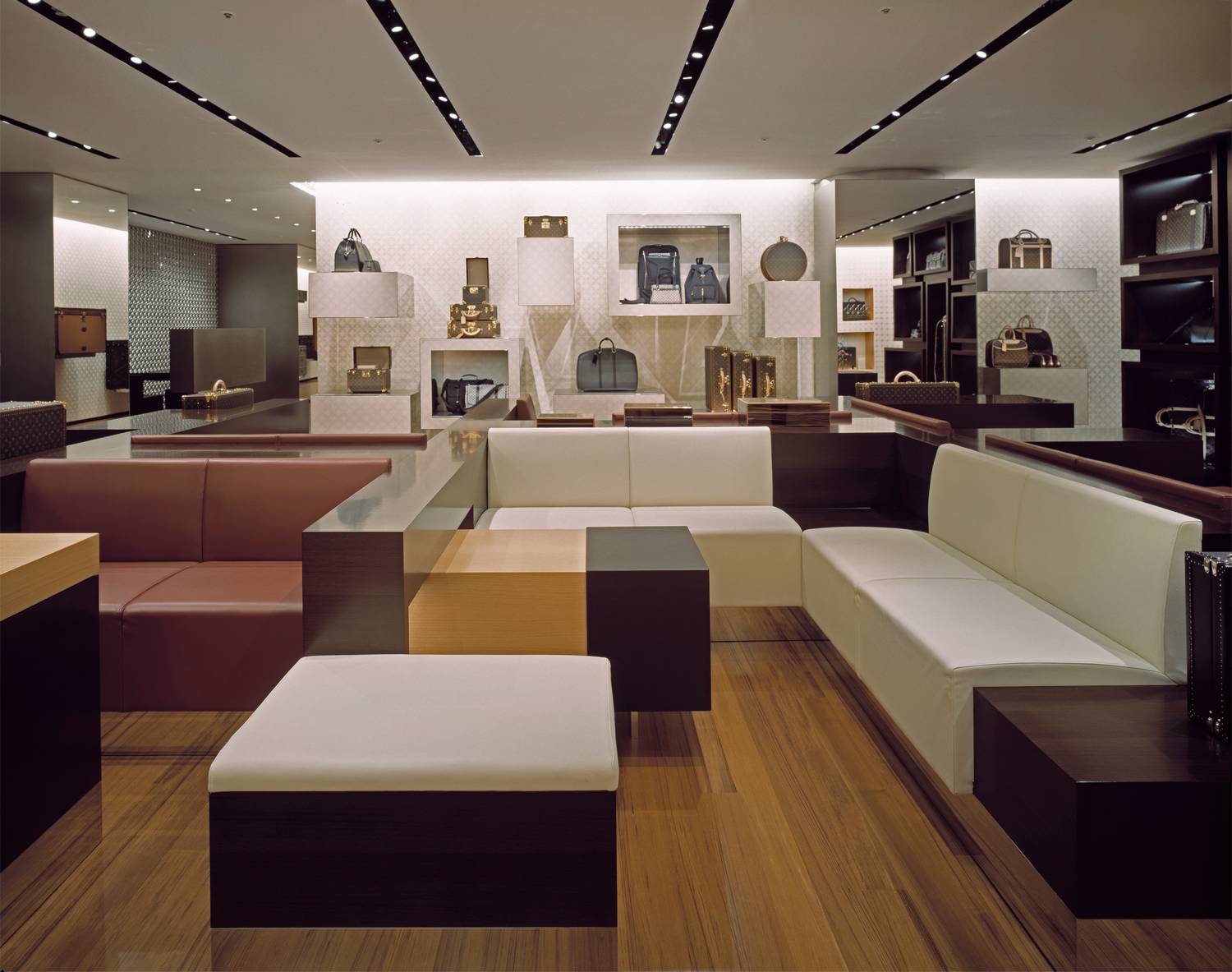 LOUIS VUITTON, Tokyo Roppongi