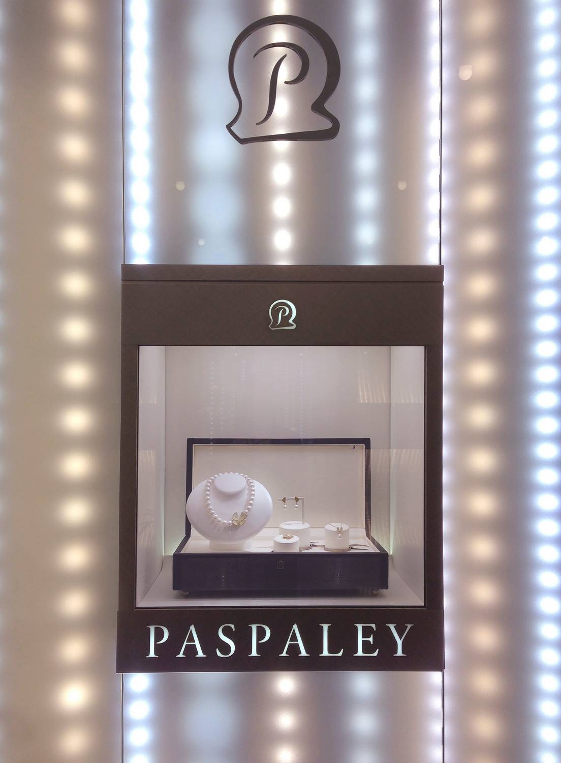 PASPALEY PEARLS,  Melbourne Crown Casino,