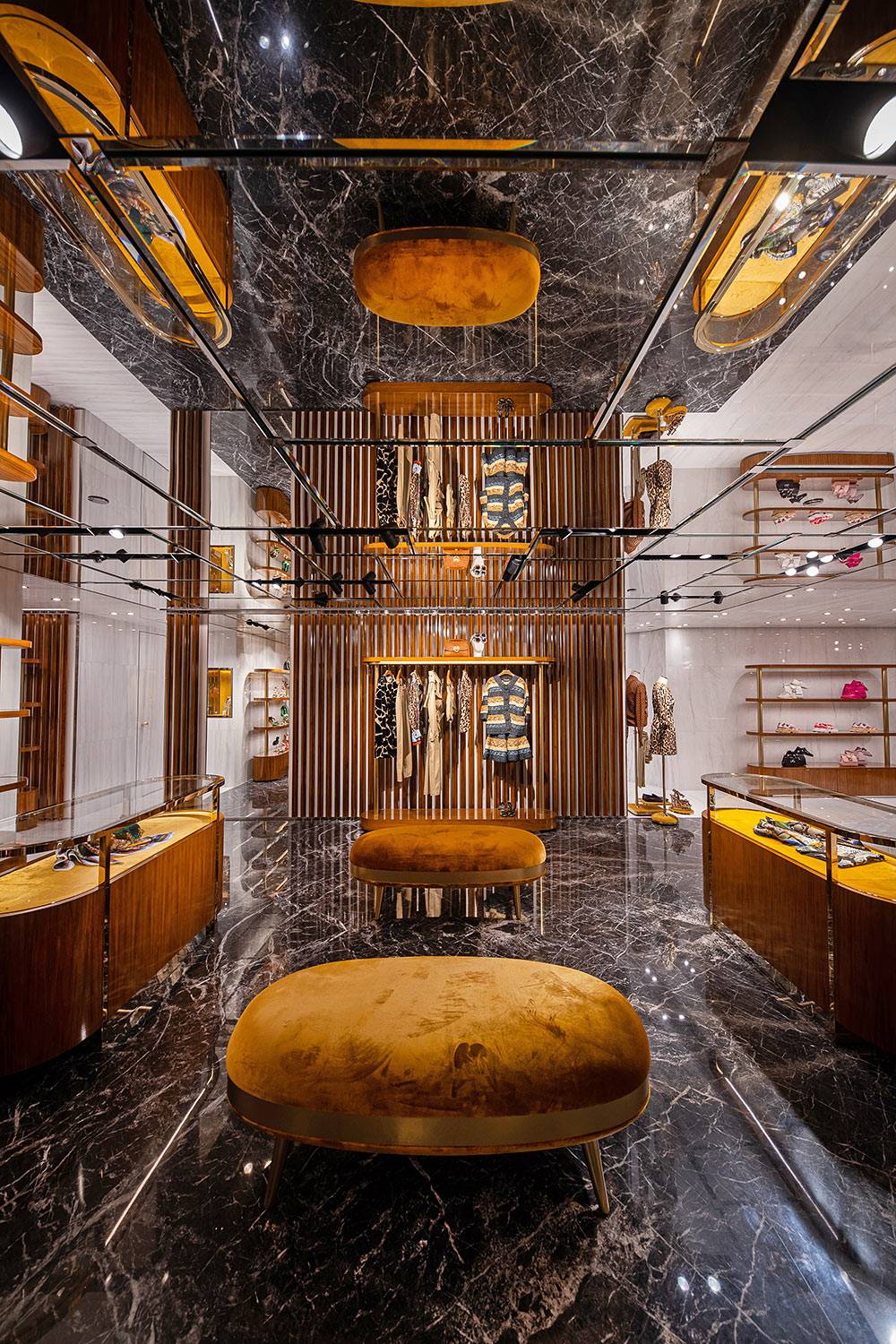 DOLCE & GABBANA, Hong Kong