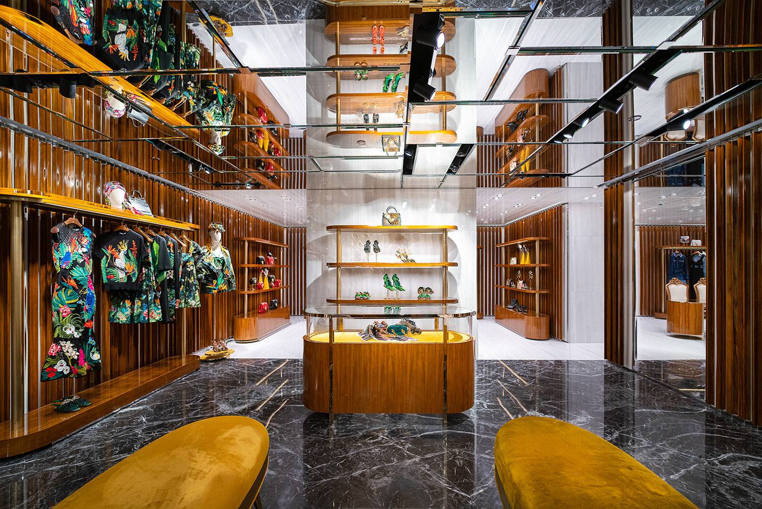 DOLCE & GABBANA, Hong Kong