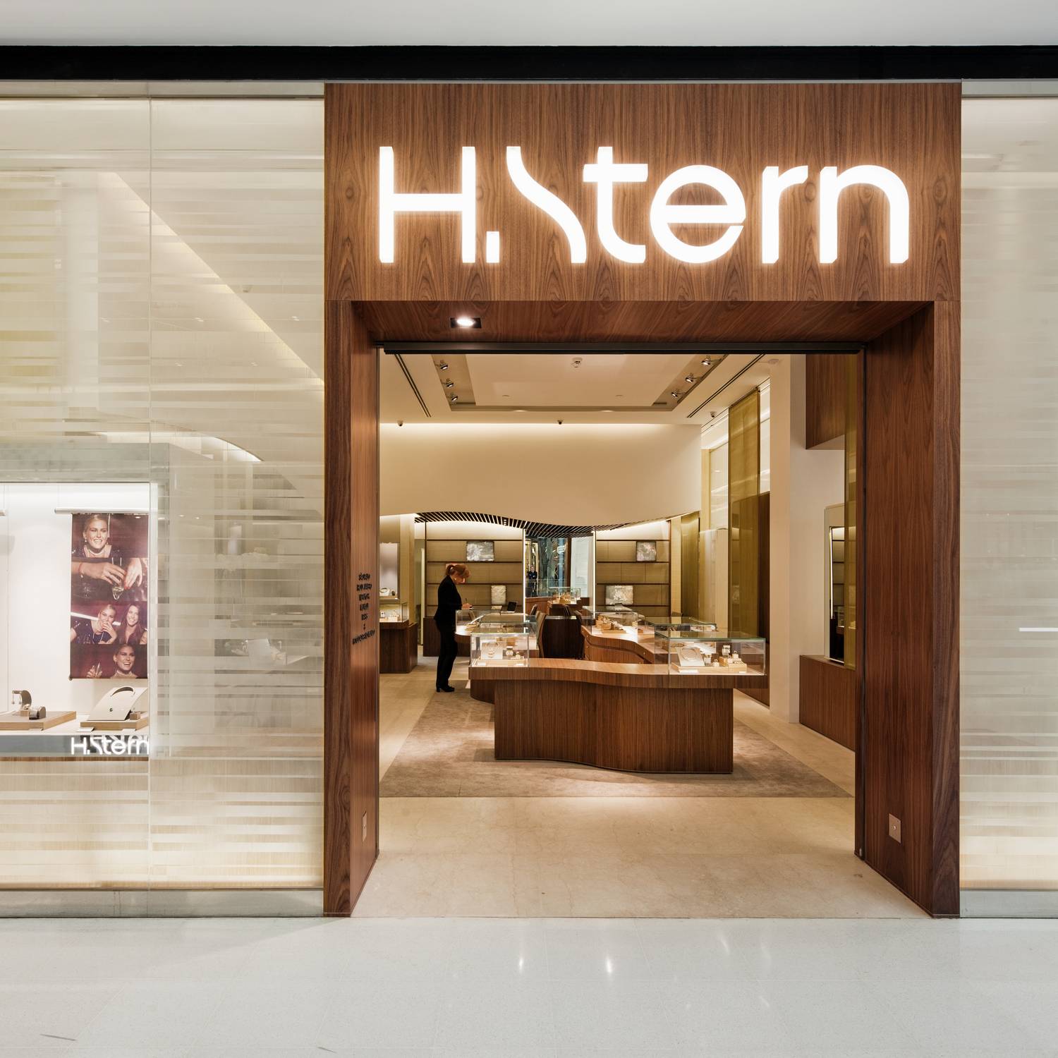 H STERN, Sao Paulo