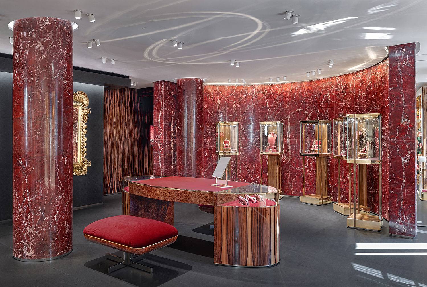 DOLCE & GABBANA, Milan Via della Spiga