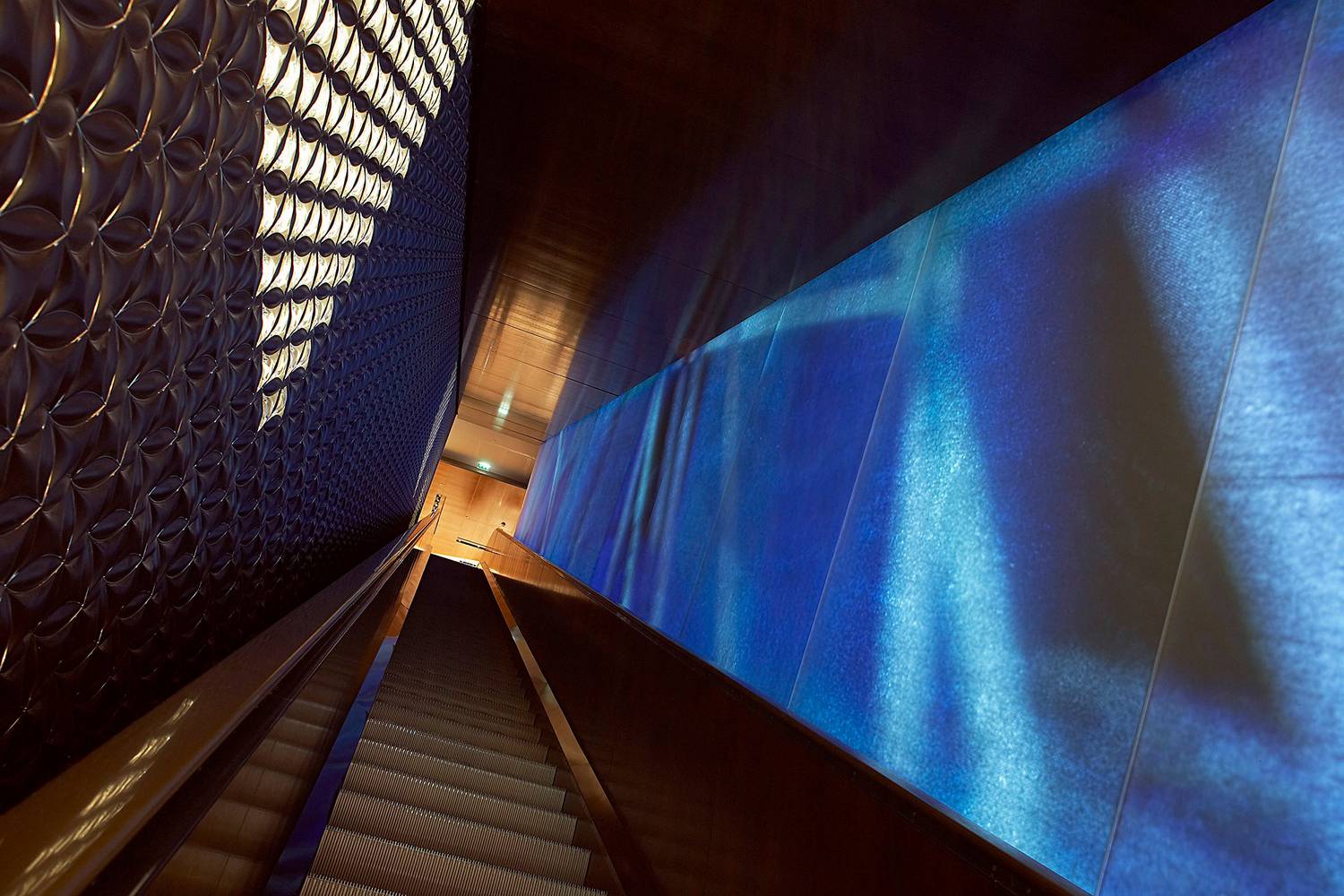 FIBRE OPTIC VIDEO WALL, Paris
