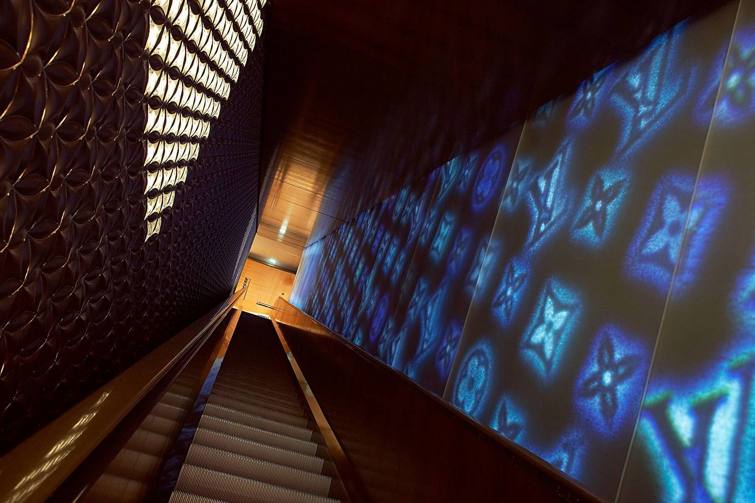 FIBRE OPTIC VIDEO WALL, Paris