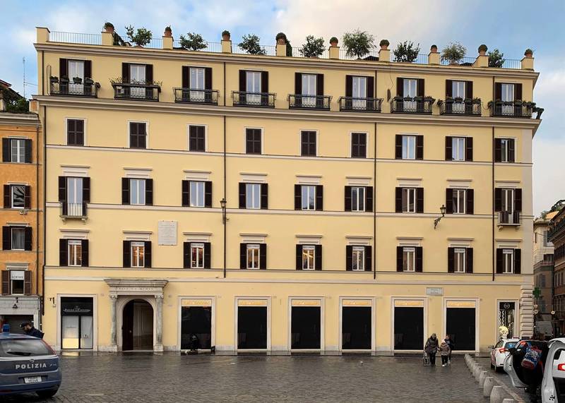 DOLCE & GABBANA, Rome Piazza di Spagna