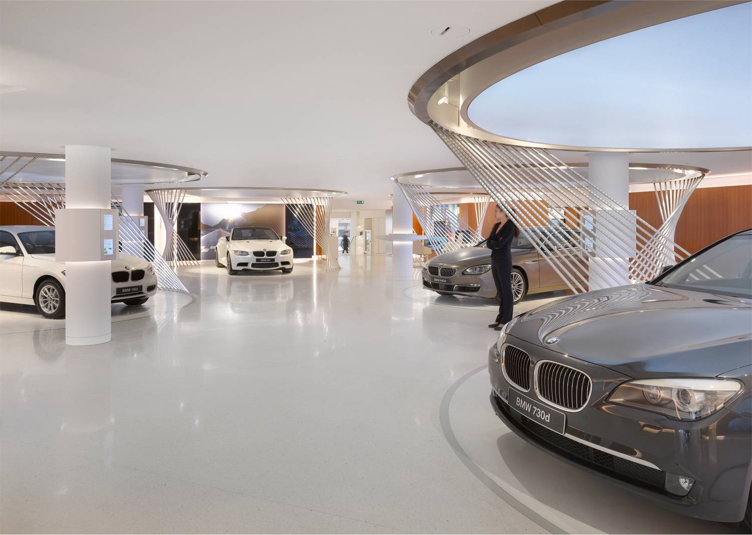 BMW AVENUE GEORGE V, Paris