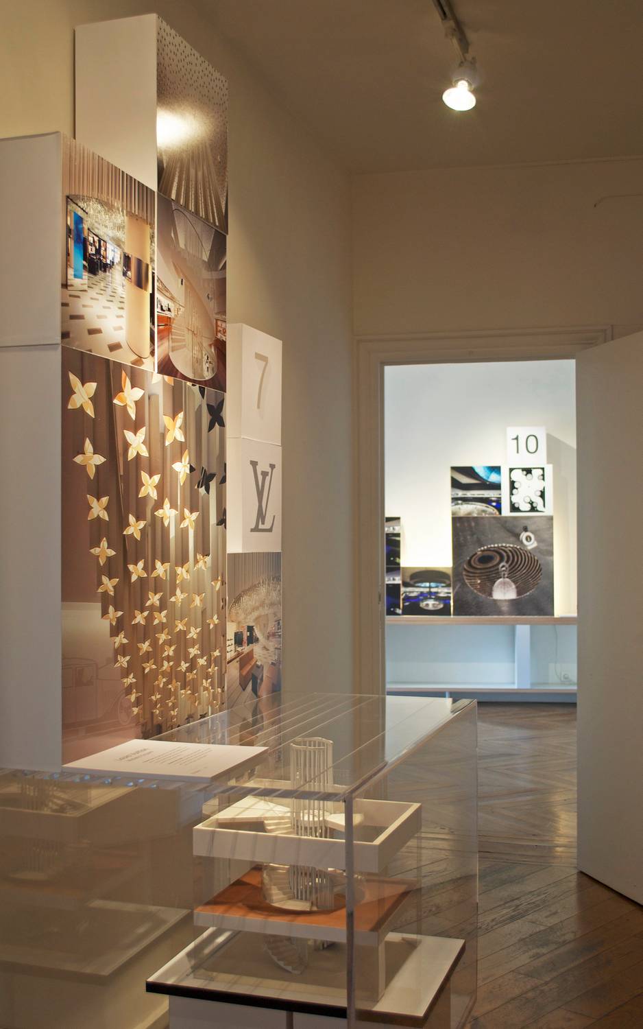 EXHIBITION 10, Paris