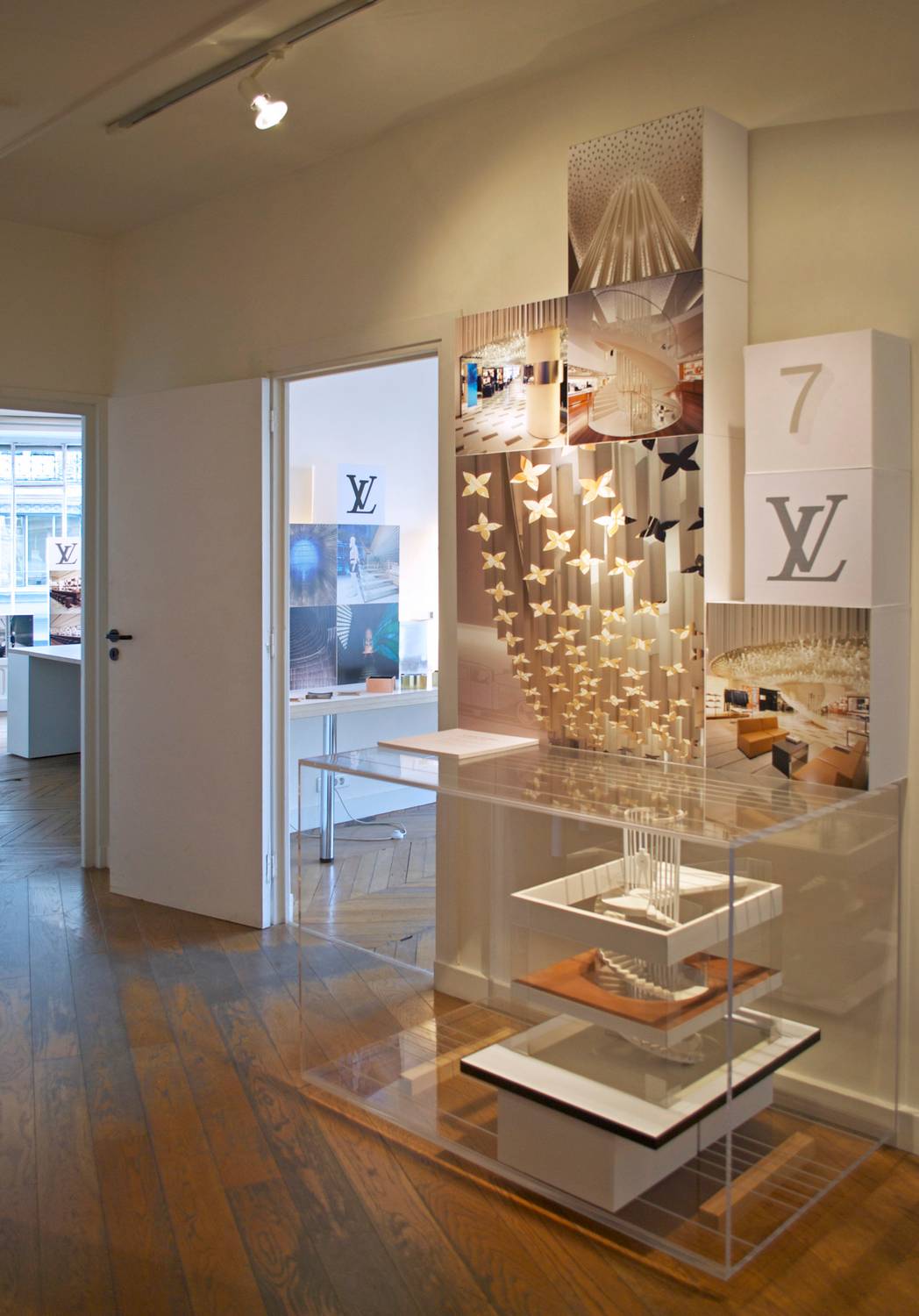 EXHIBITION 10, Paris
