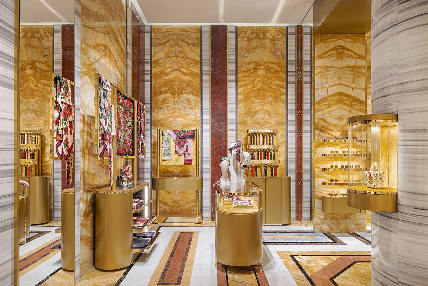 DOLCE & GABBANA, Rome Piazza di Spagna