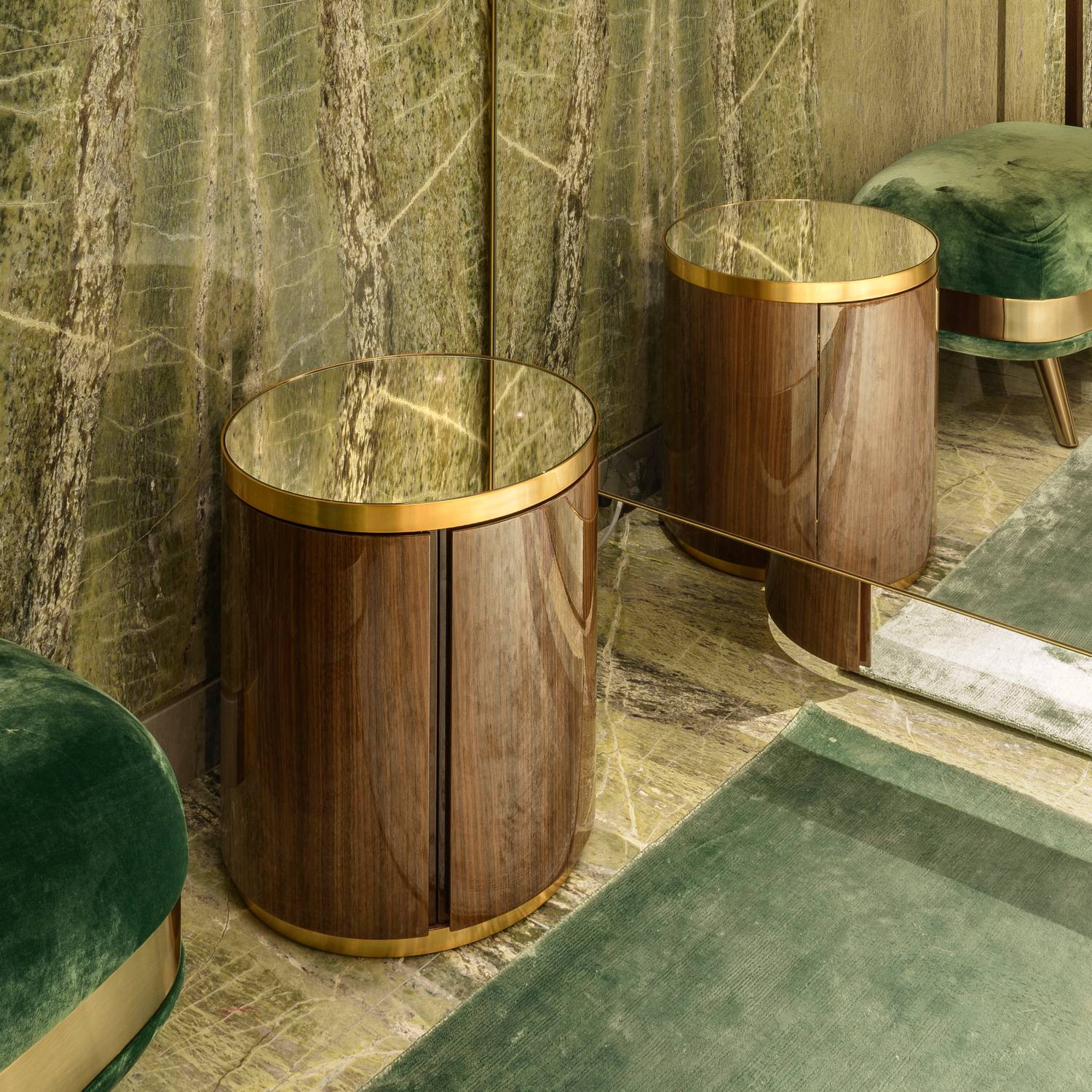 TAILOR'S COMMODE, Venice